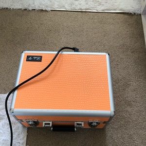 Lola V light up makeup train case